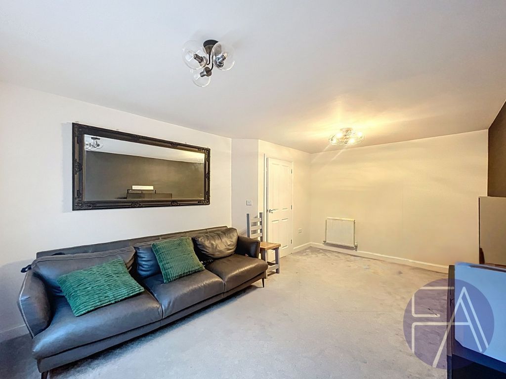 Property photo 3 of 13 4751274