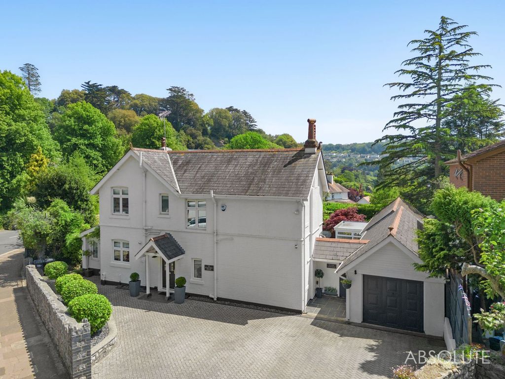Property photo 1 of 39
