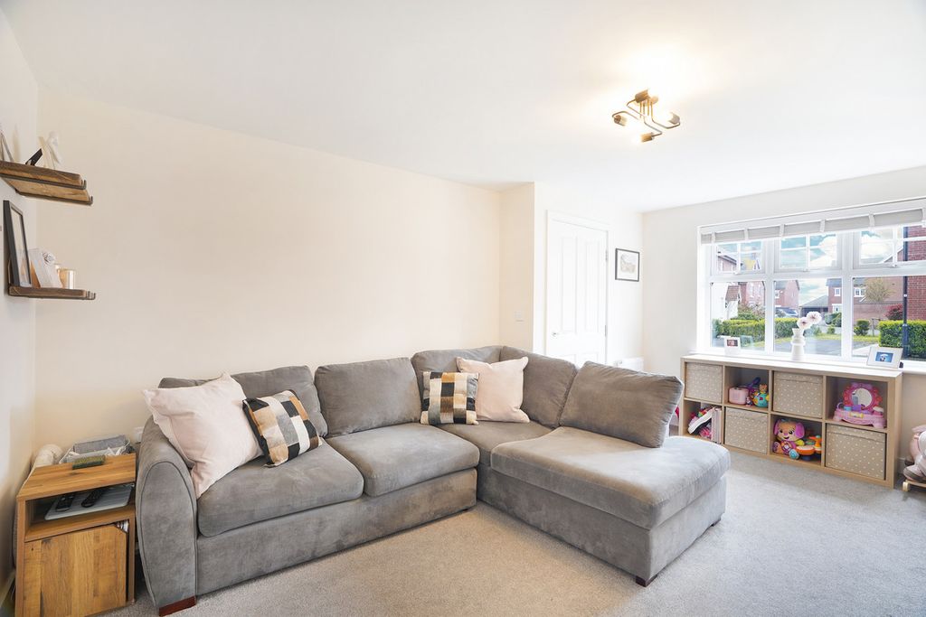 Property photo 3 of 23