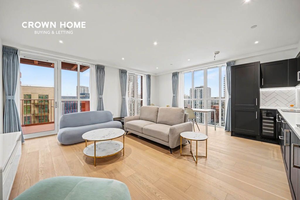 Property photo 1 of 21