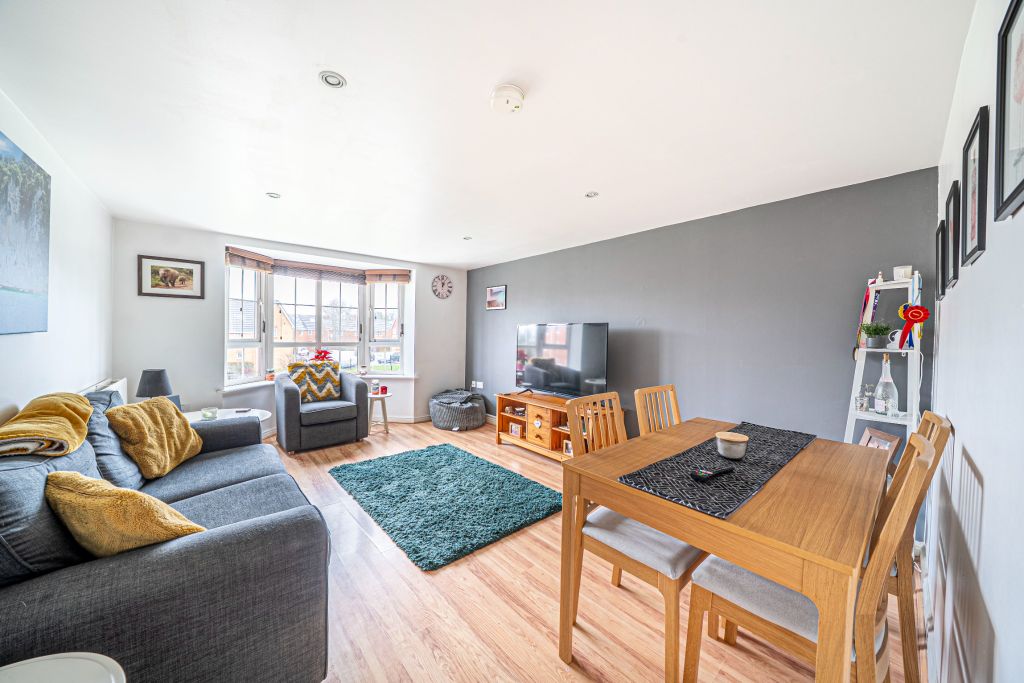 Property photo 3 of 21