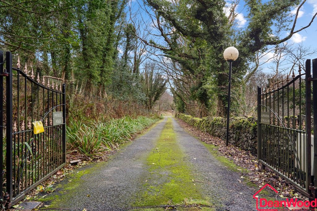 Property photo 2 of 29