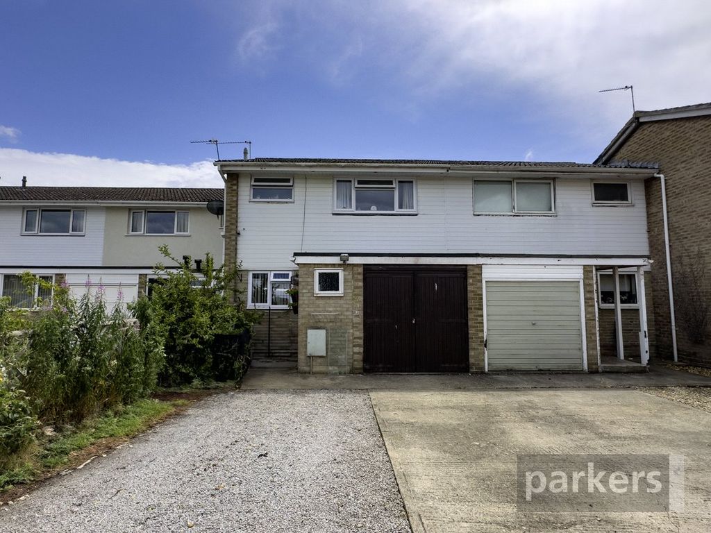 Property photo 2 of 27 Picture No. 32