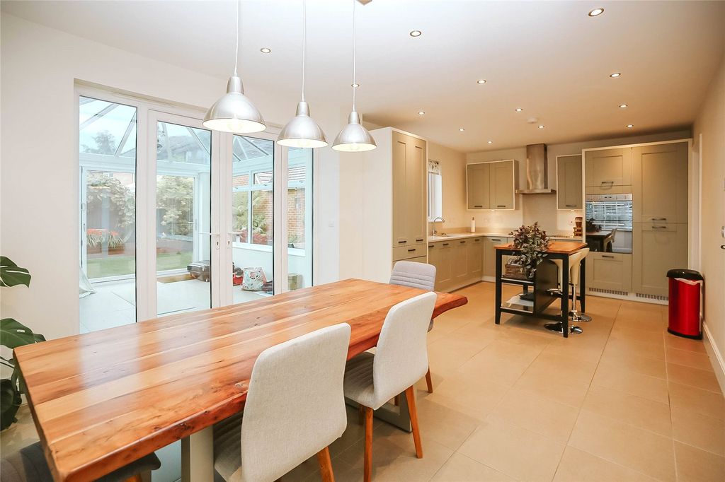 Property photo 1 of 15 Kitchen/Diner