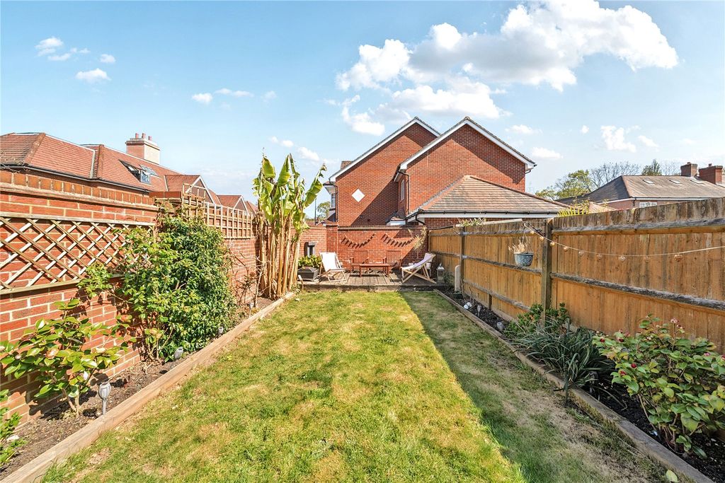 Property photo 2 of 11 Picture No. 05