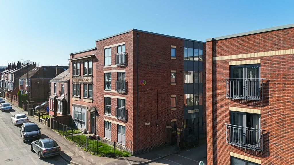 Property photo 1 of 11