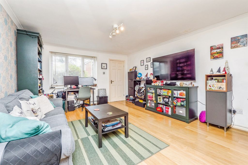 Property photo 2 of 19