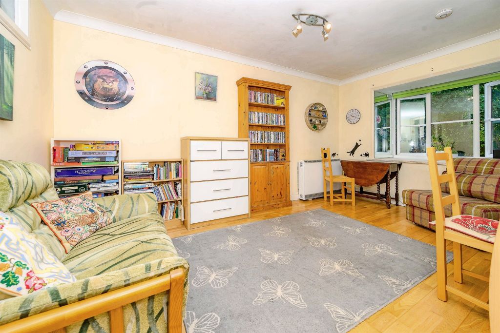 Property photo 2 of 11