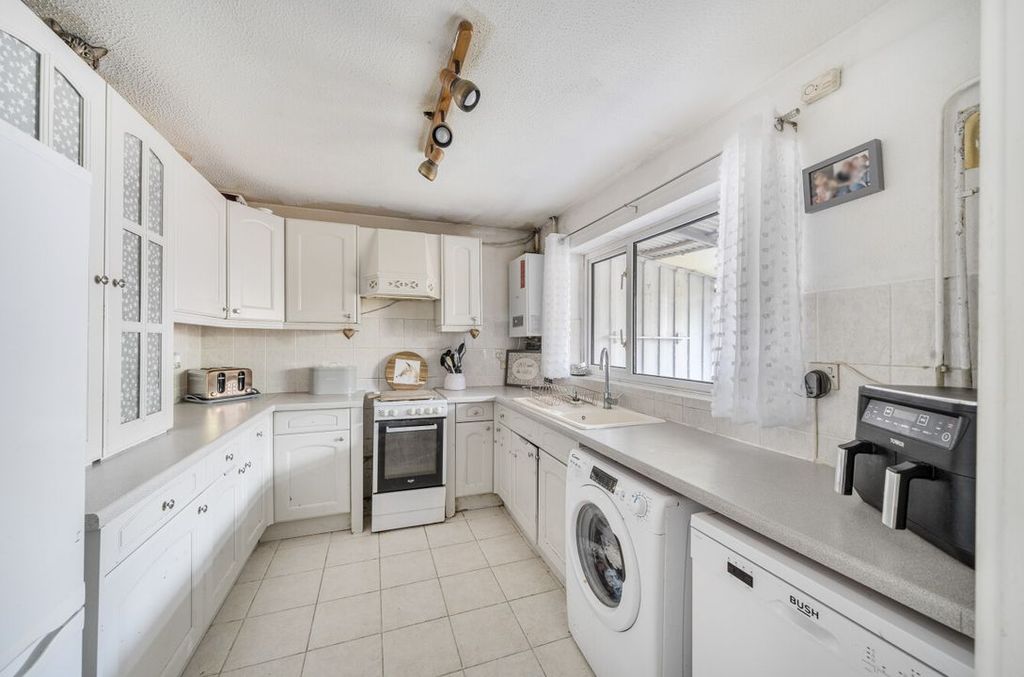 Property photo 3 of 12 128333076881F96dc2383