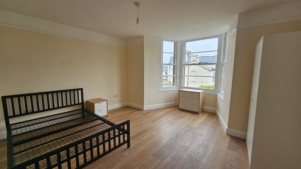 Property photo 2 of 3