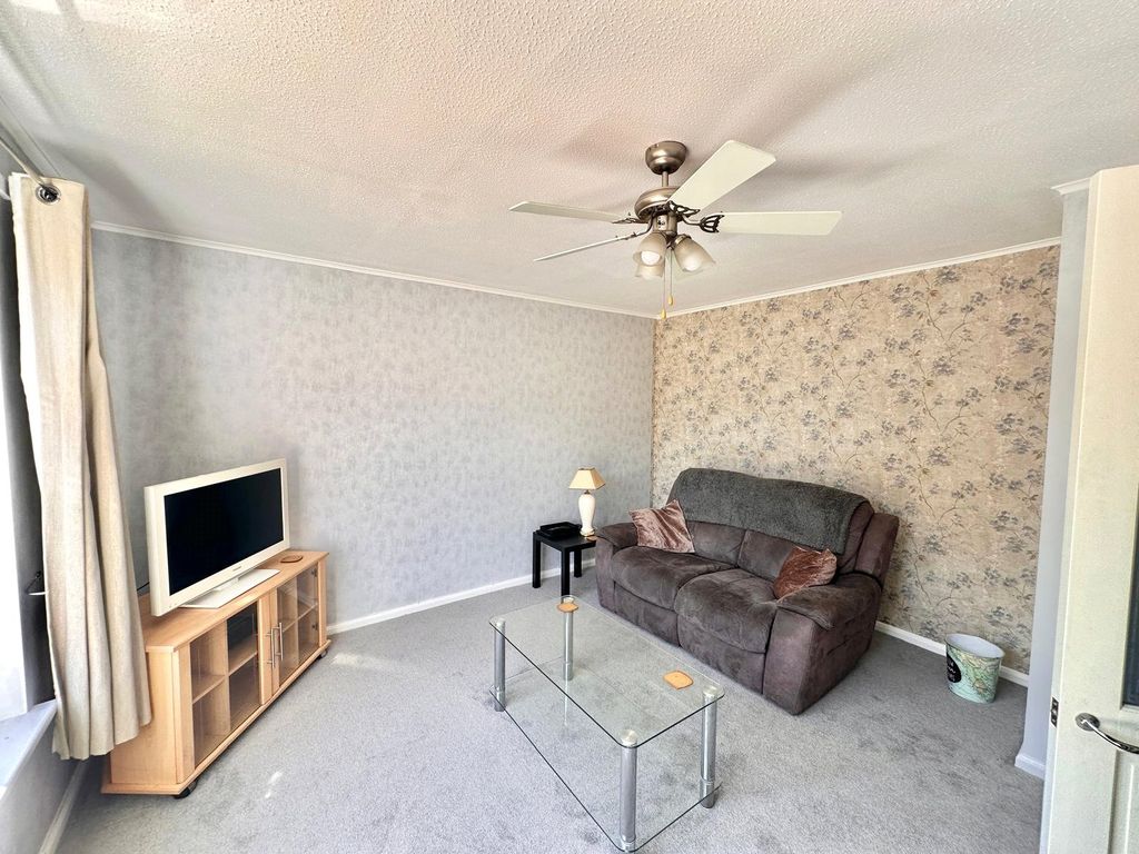 Property photo 3 of 17 Picture No. 05
