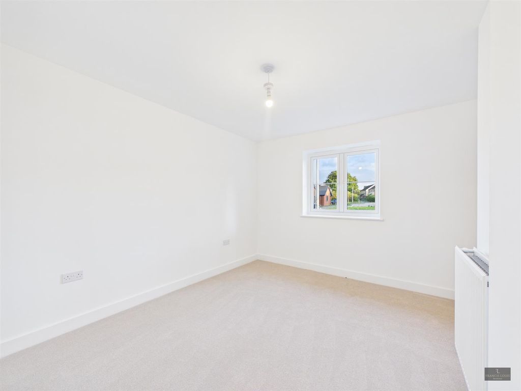 Property photo 3 of 21 Cam02887G0-Pr0743-Still003.Jpg