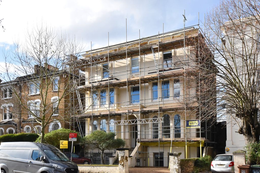 Property photo 1 of 5