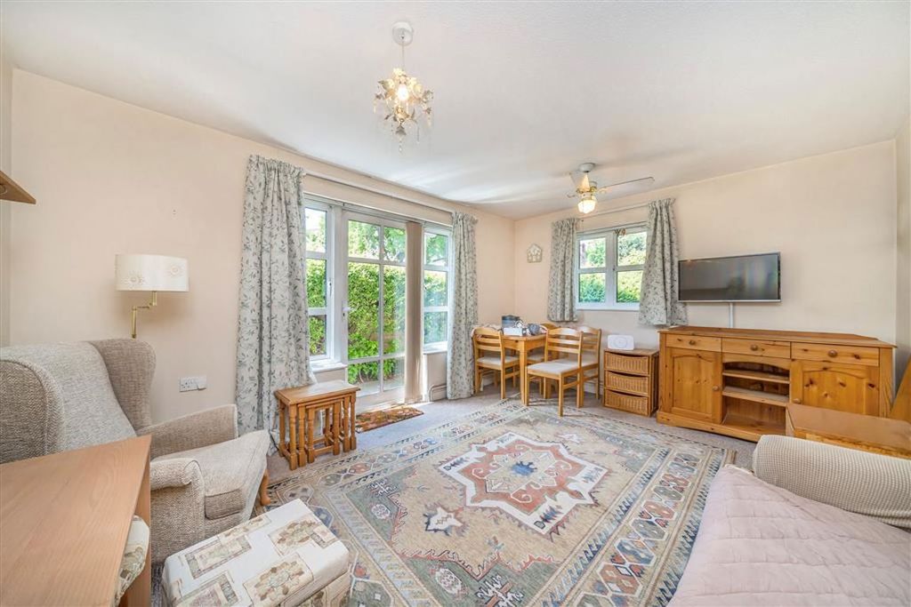 Property photo 2 of 6