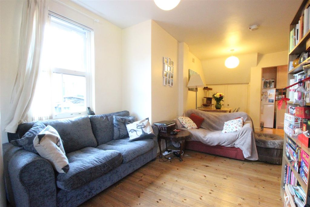 Property photo 3 of 8