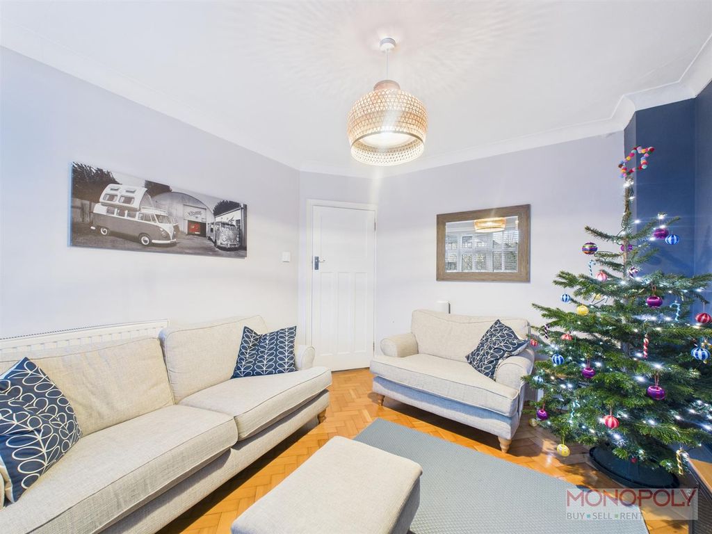 Property photo 3 of 20 Cam01943G0-Pr0578-Still017.Jpg