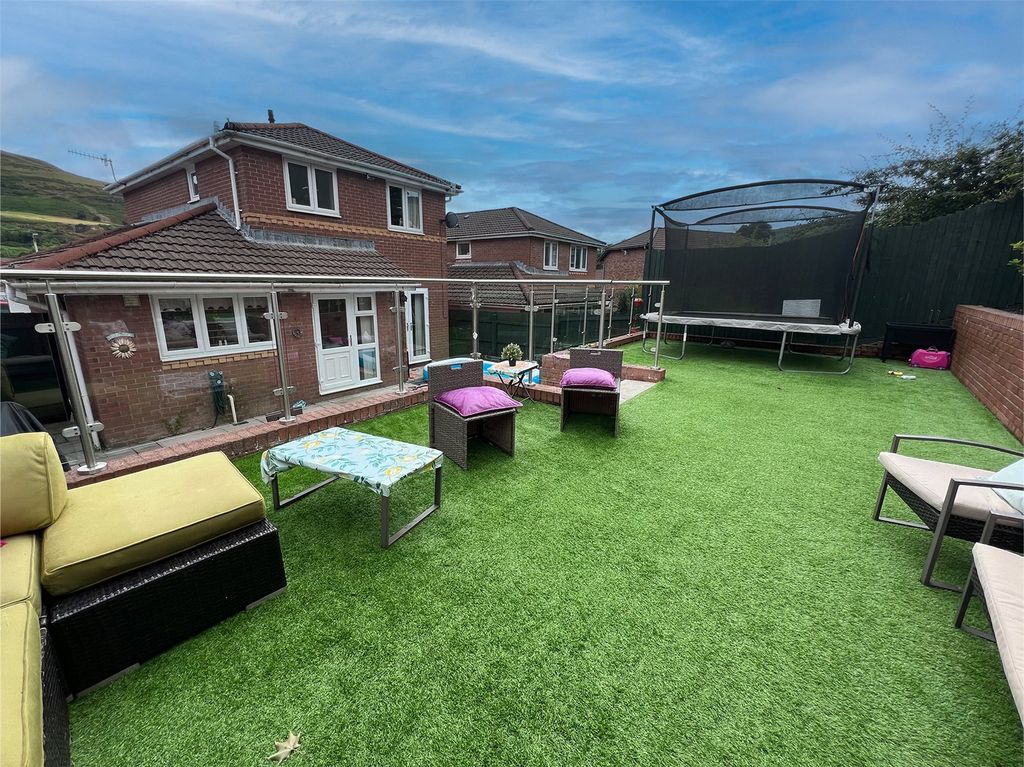 Property photo 1 of 15 Picture No. 03
