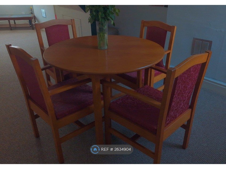 Property photo 1 of 4