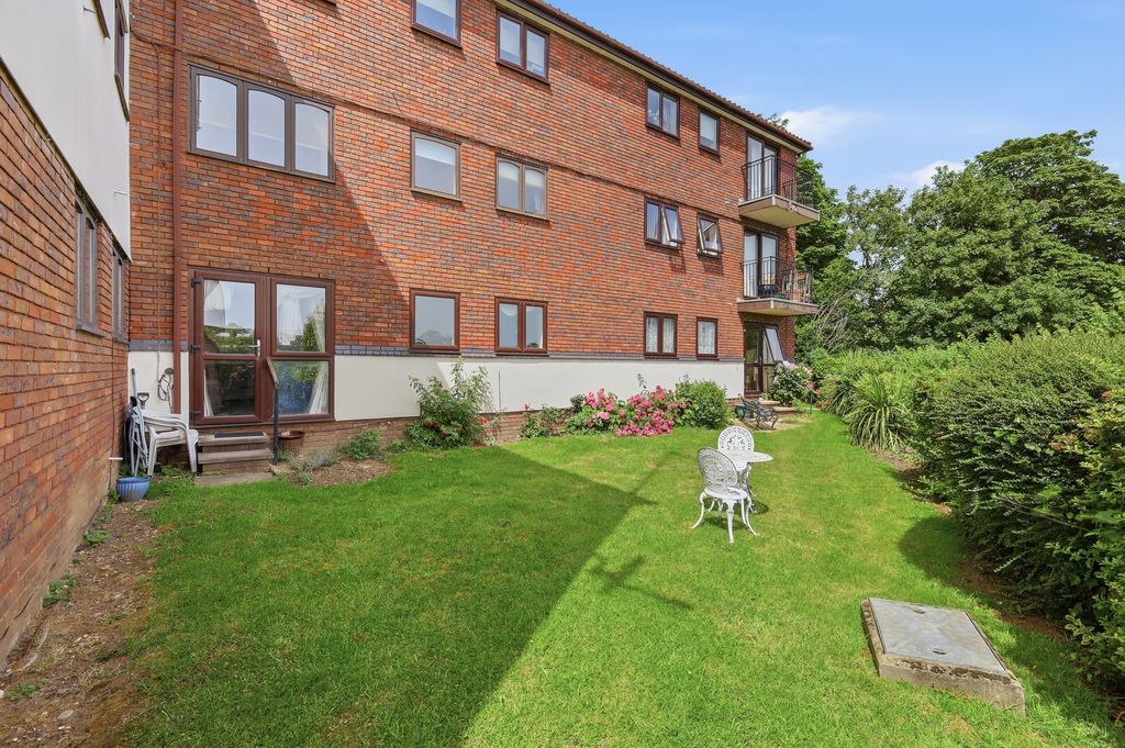 Property photo 1 of 13 18_Img_2167