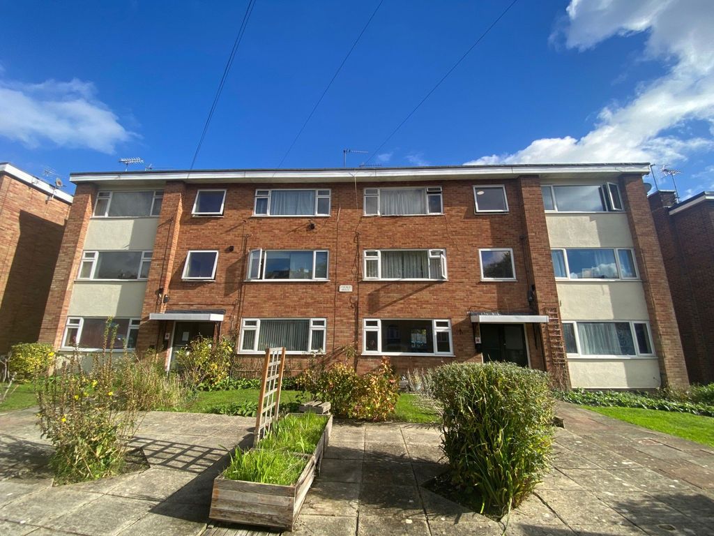 Property photo 1 of 12