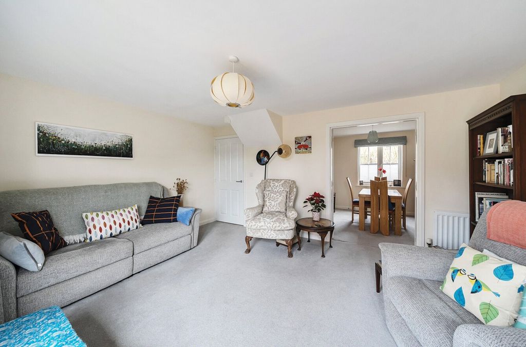 Property photo 2 of 17 Picture No. 27