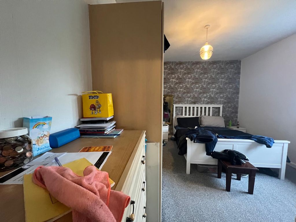 Property photo 3 of 11 Gallery