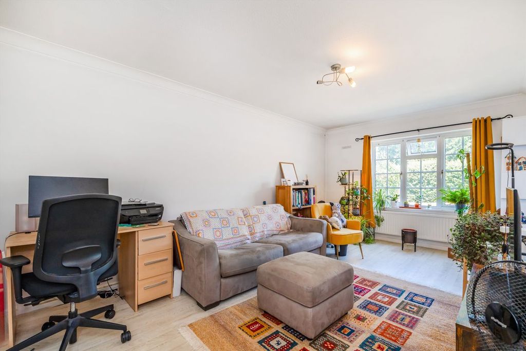 Property photo 2 of 5