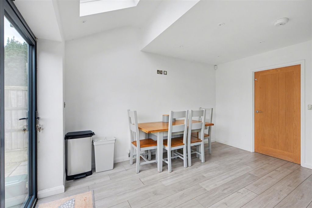 Property photo 3 of 22 Kitchen Diner