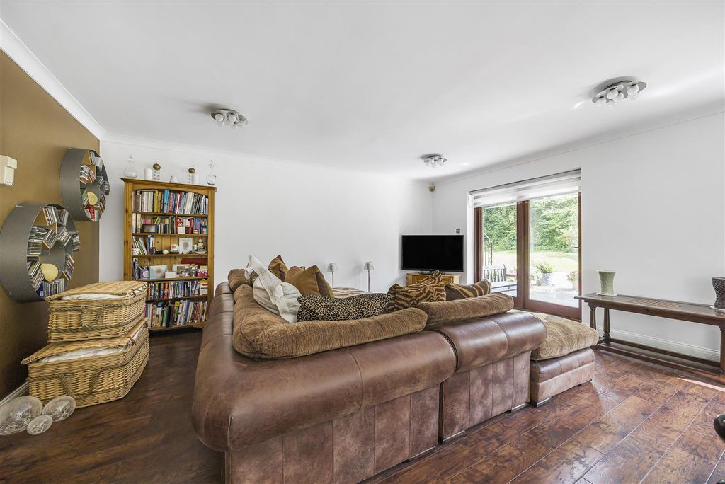 Property photo 3 of 18 Reception Room