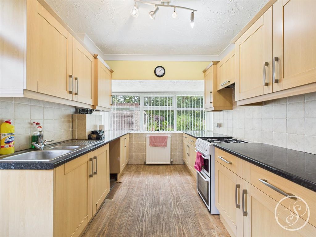 Property photo 2 of 15 Kitchen