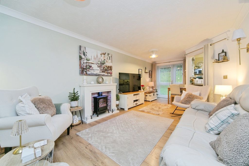 Property photo 1 of 16 Pbox-Img.Jpg