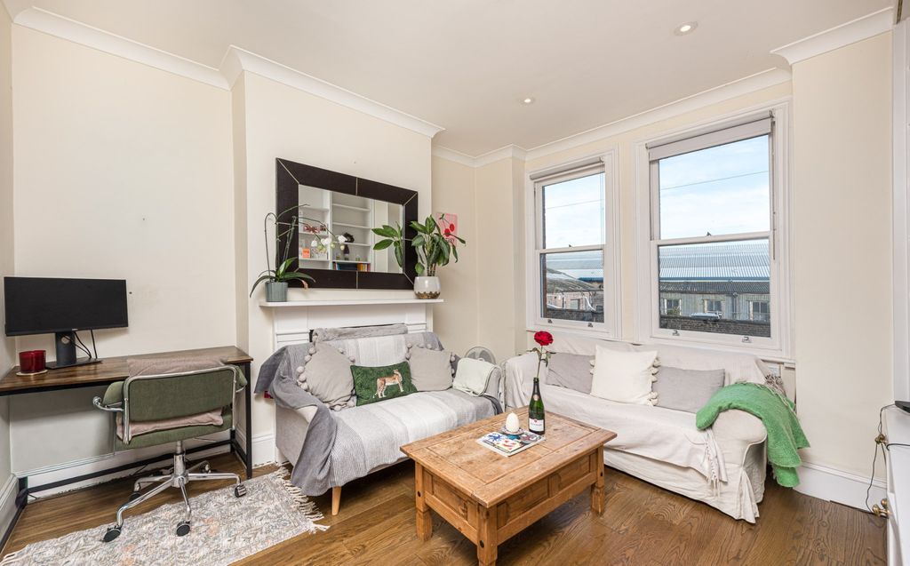 Property photo 3 of 12