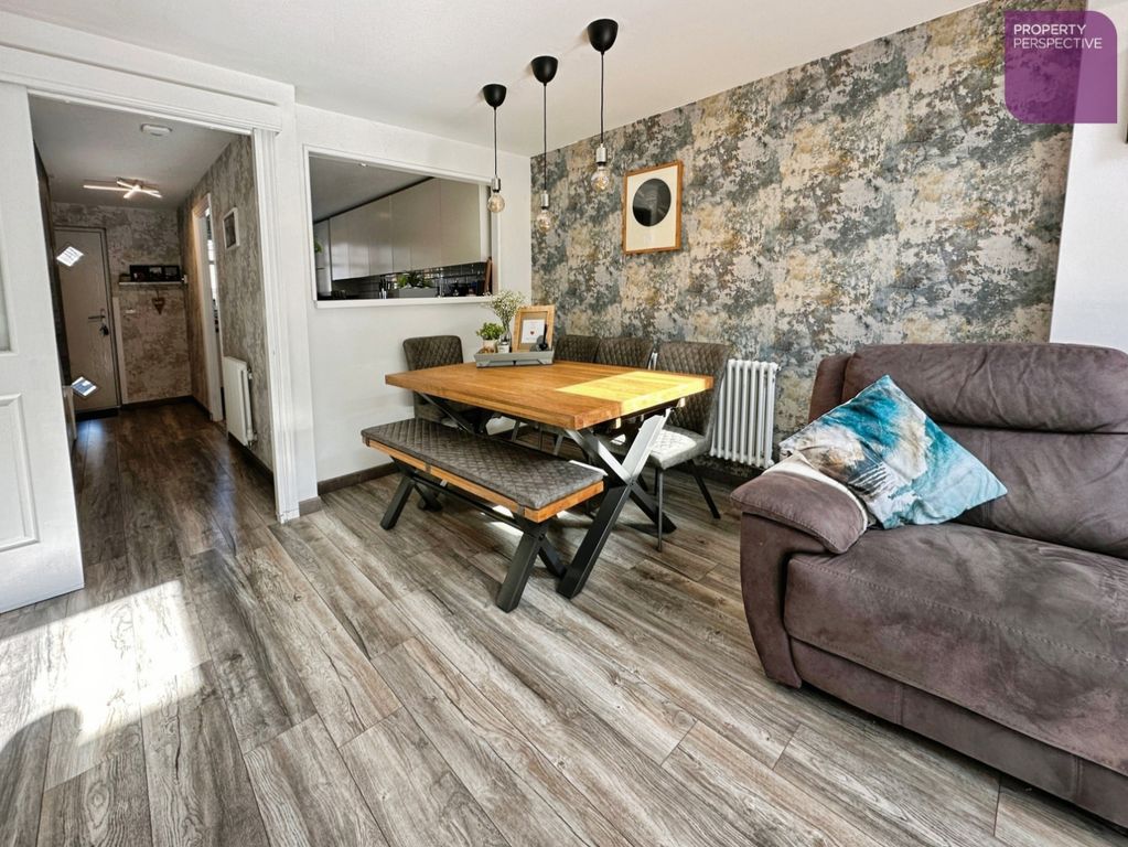 Property photo 3 of 16 Lounge/Diner Area