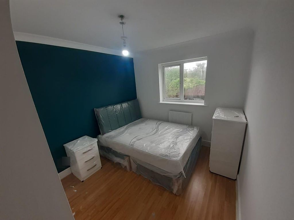 Property photo 3 of 8 Photo 2