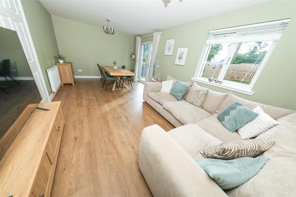 Property photo 2 of 16 B