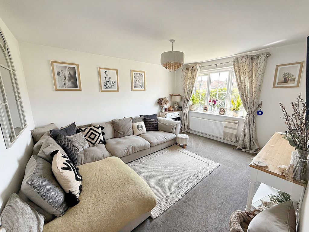 Property photo 2 of 19