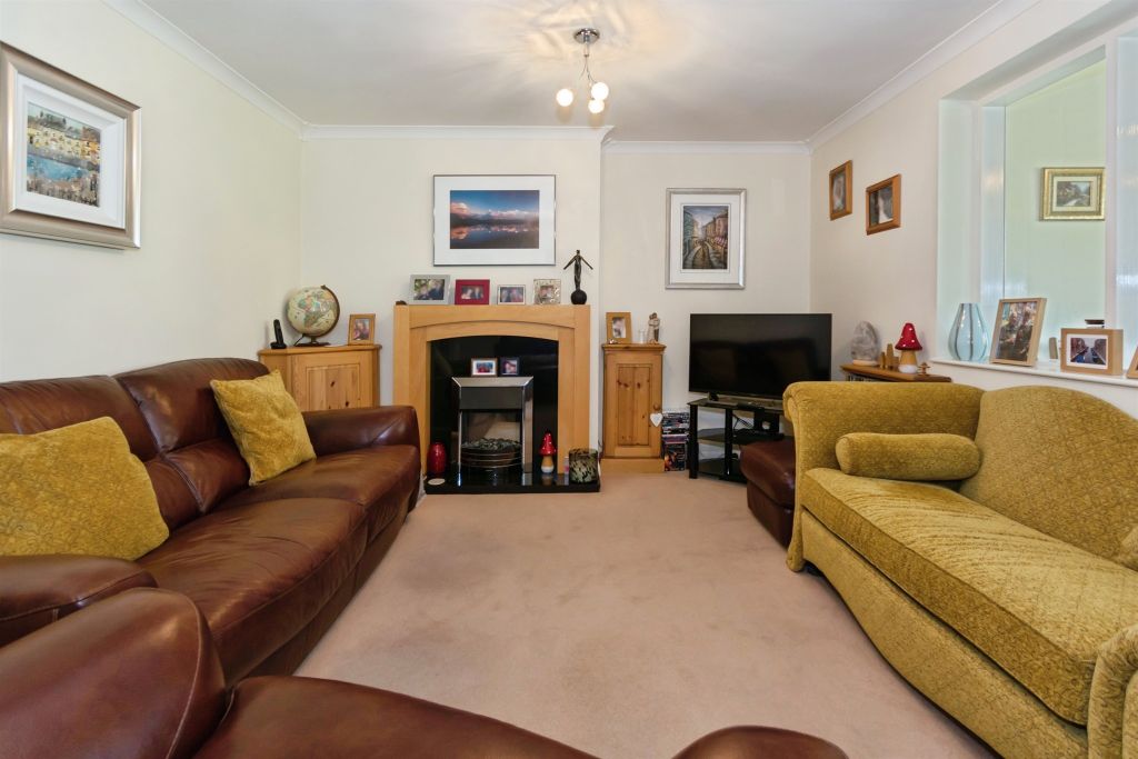 Property photo 3 of 17