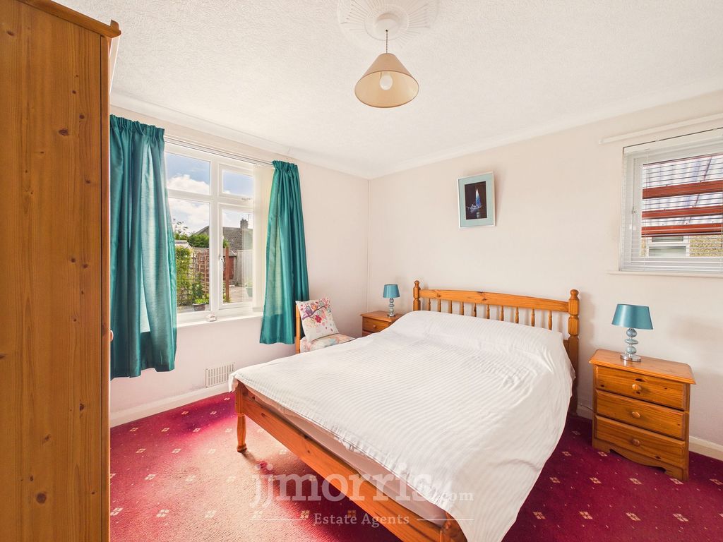 Property photo 2 of 31