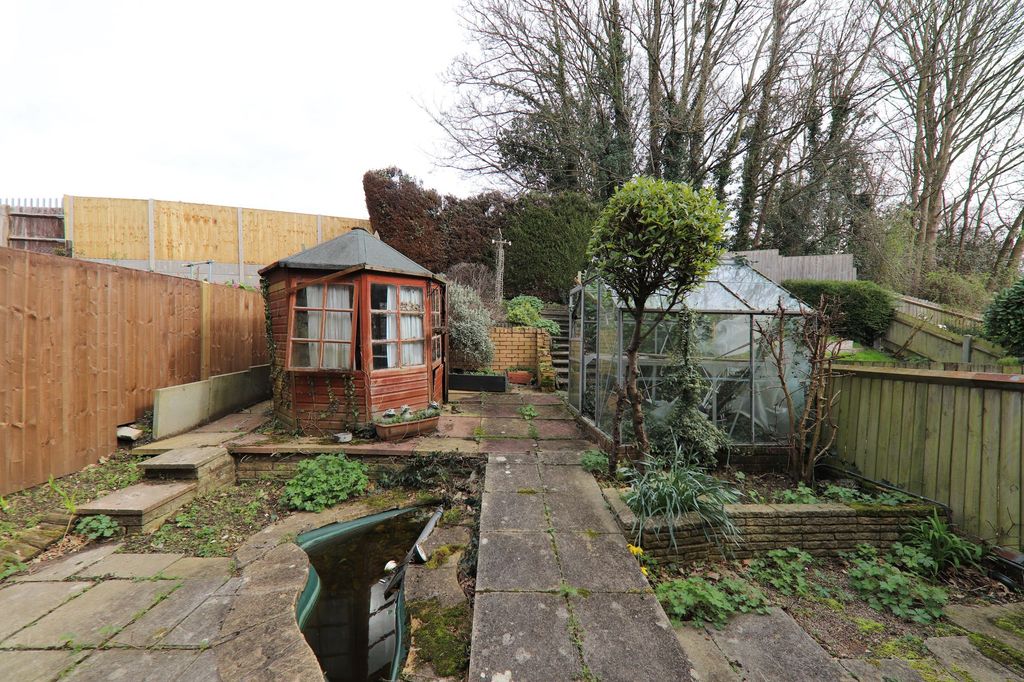 Property photo 2 of 10 Garden (2)