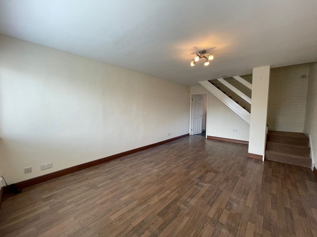 Property photo 2 of 9 Image