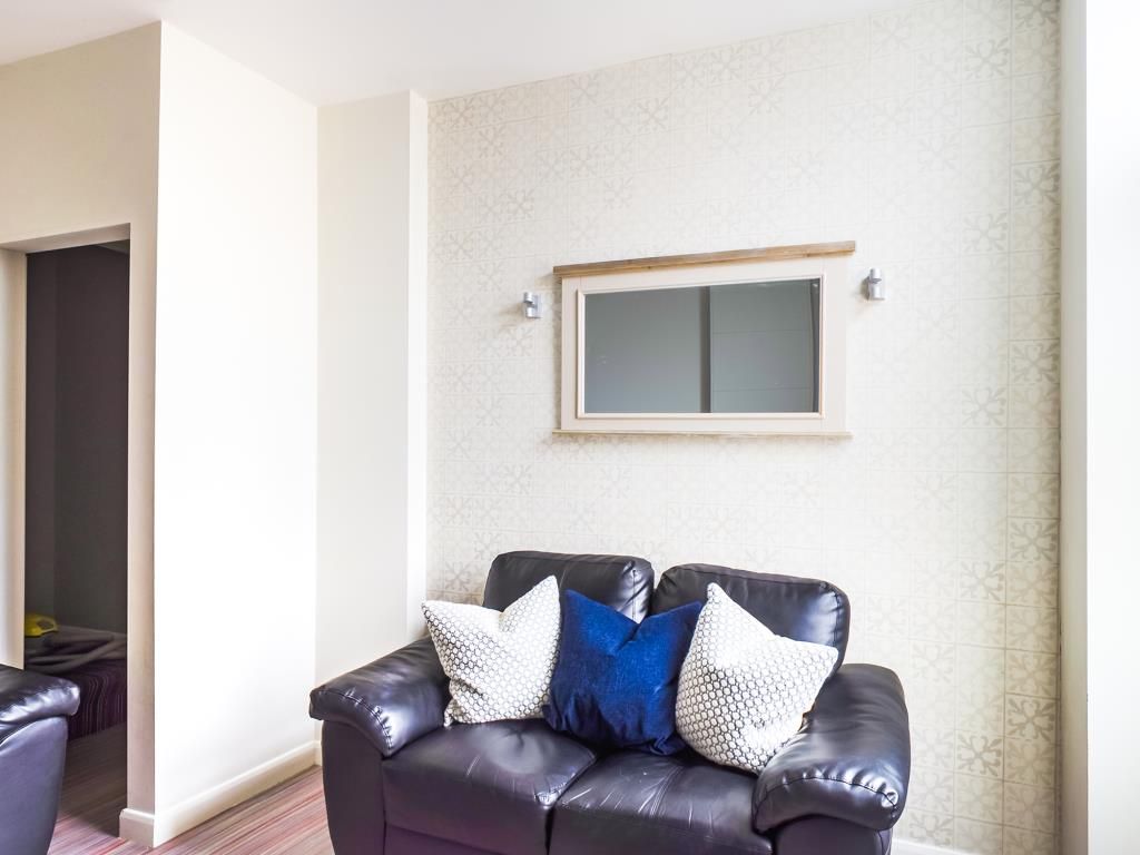 Property photo 2 of 9 Photo 1