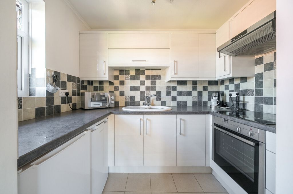 Property photo 3 of 17 1512216-15-6A9178...