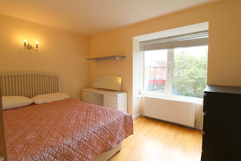 Additional image 4 of 2 bed flat for saleDe Parys Avenue, Bedford MK40