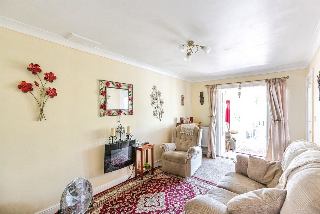Property photo 2 of 16