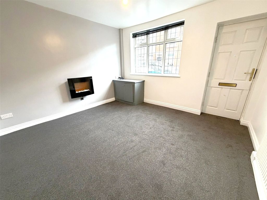 Property photo 3 of 16 Picture No. 06