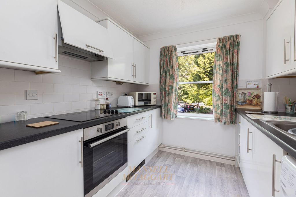 Additional image 6 of 2 bed flat for saleFairfield Road, East Grinstead RH19