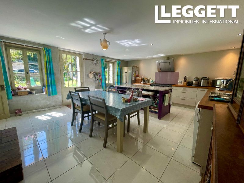 Property photo 2 of 10