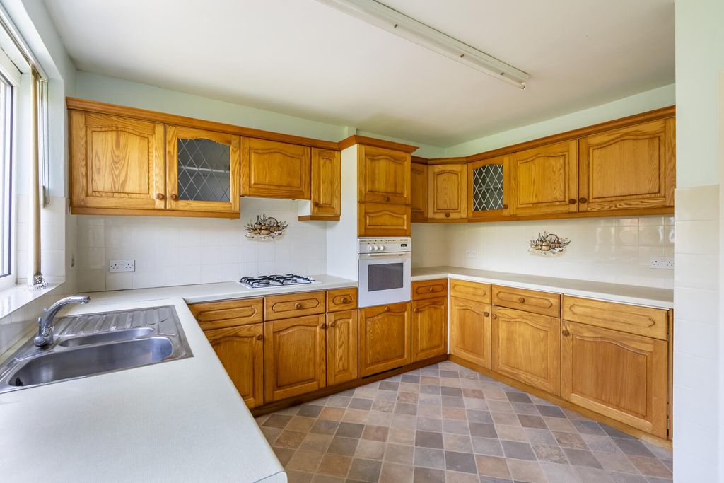 Property photo 2 of 15 Kitchen