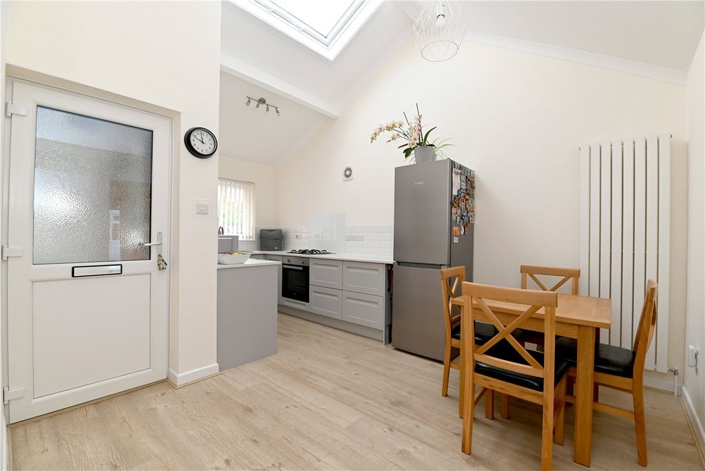 Property photo 2 of 15 Picture No. 03