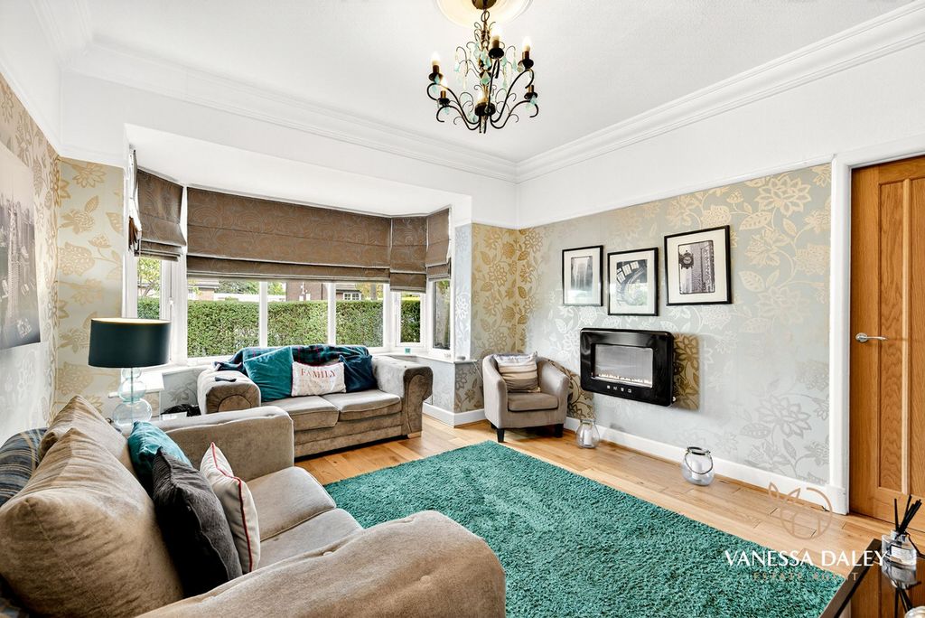 Property photo 3 of 43